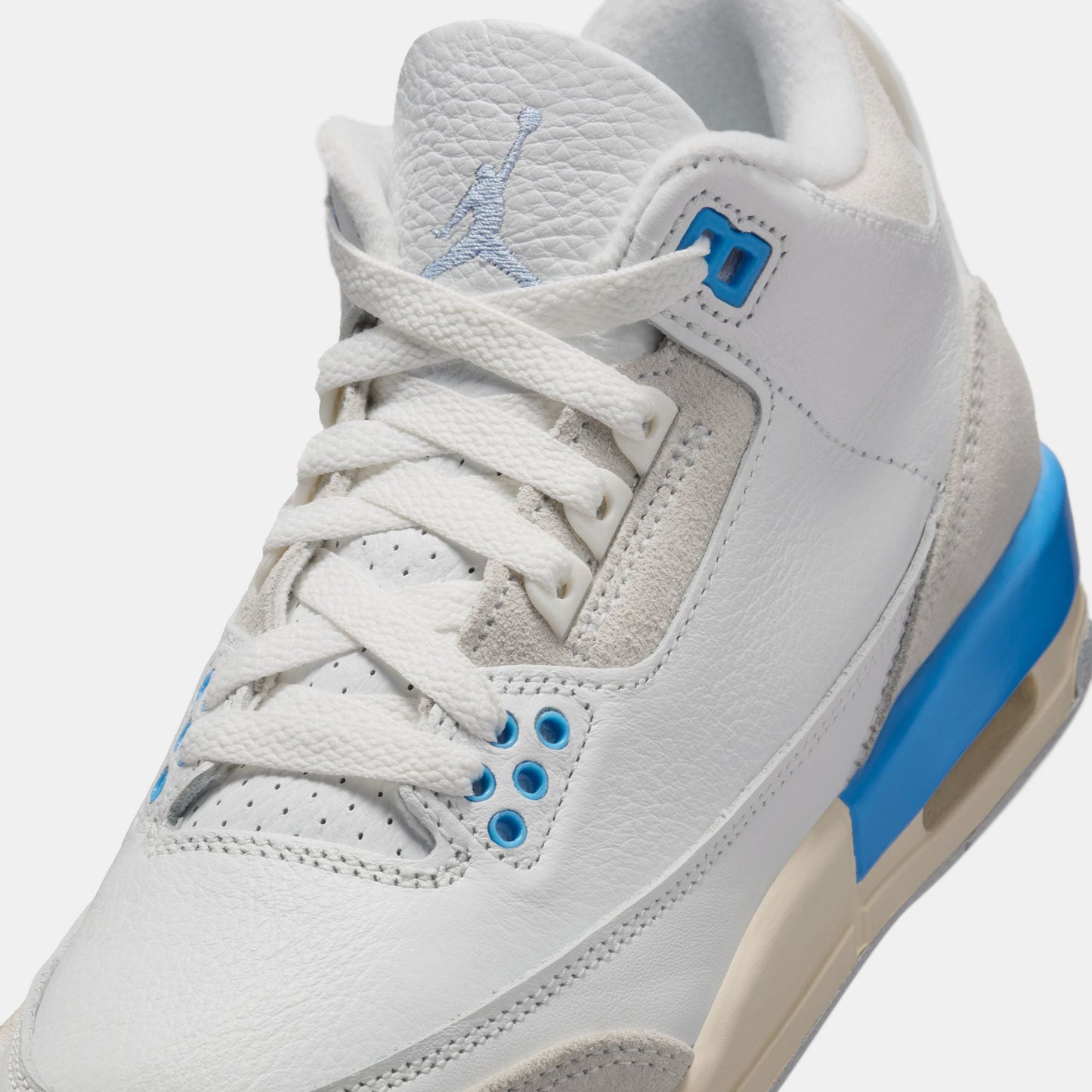 Air Jordan 3 Retro (GS) 'Lucky Shorts' - Summit White/Hydrogen Blue