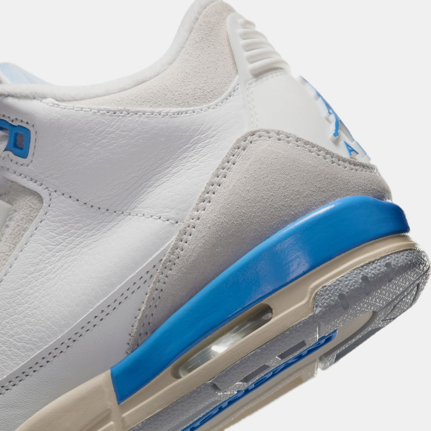 Air Jordan 3 Retro (GS) 'Lucky Shorts' - Summit White/Hydrogen Blue