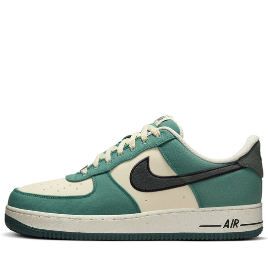 Nike Air Force 1 '07 LV8 - Coconut Milk/Vintage Green