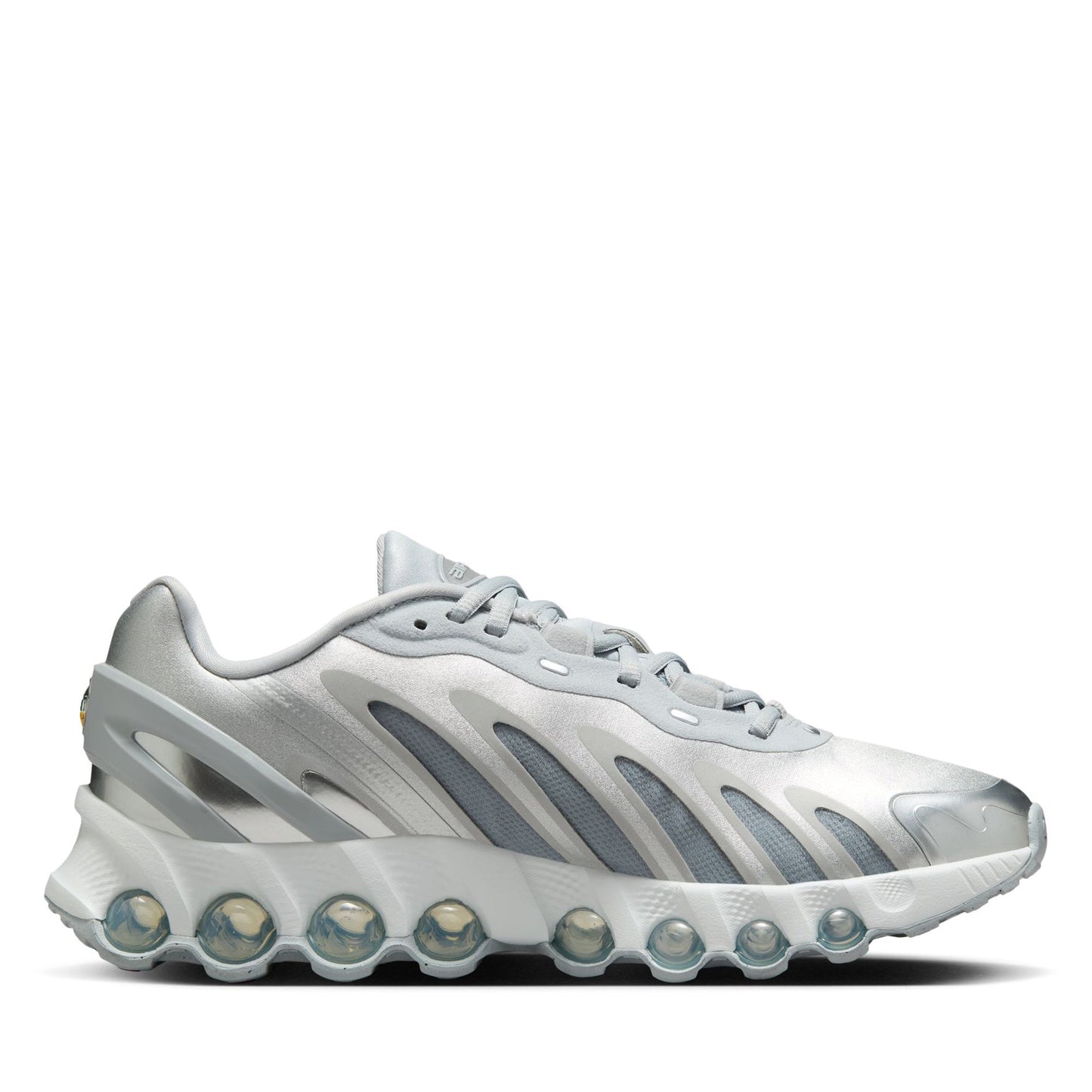 Women's Nike Air Max DN8 - Wolf Grey/Metallic Silver