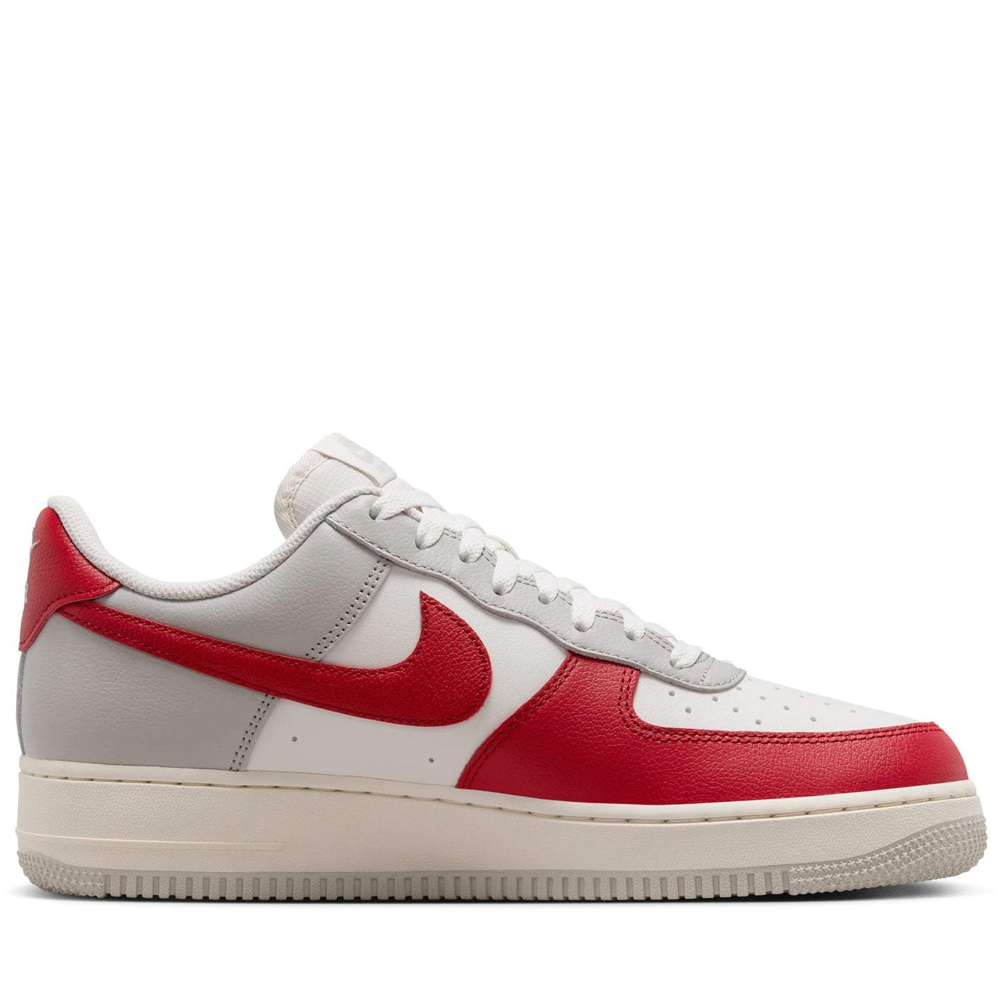 Nike Air Force 1 '07 LV8 - Light Iron Ore/Gym Red