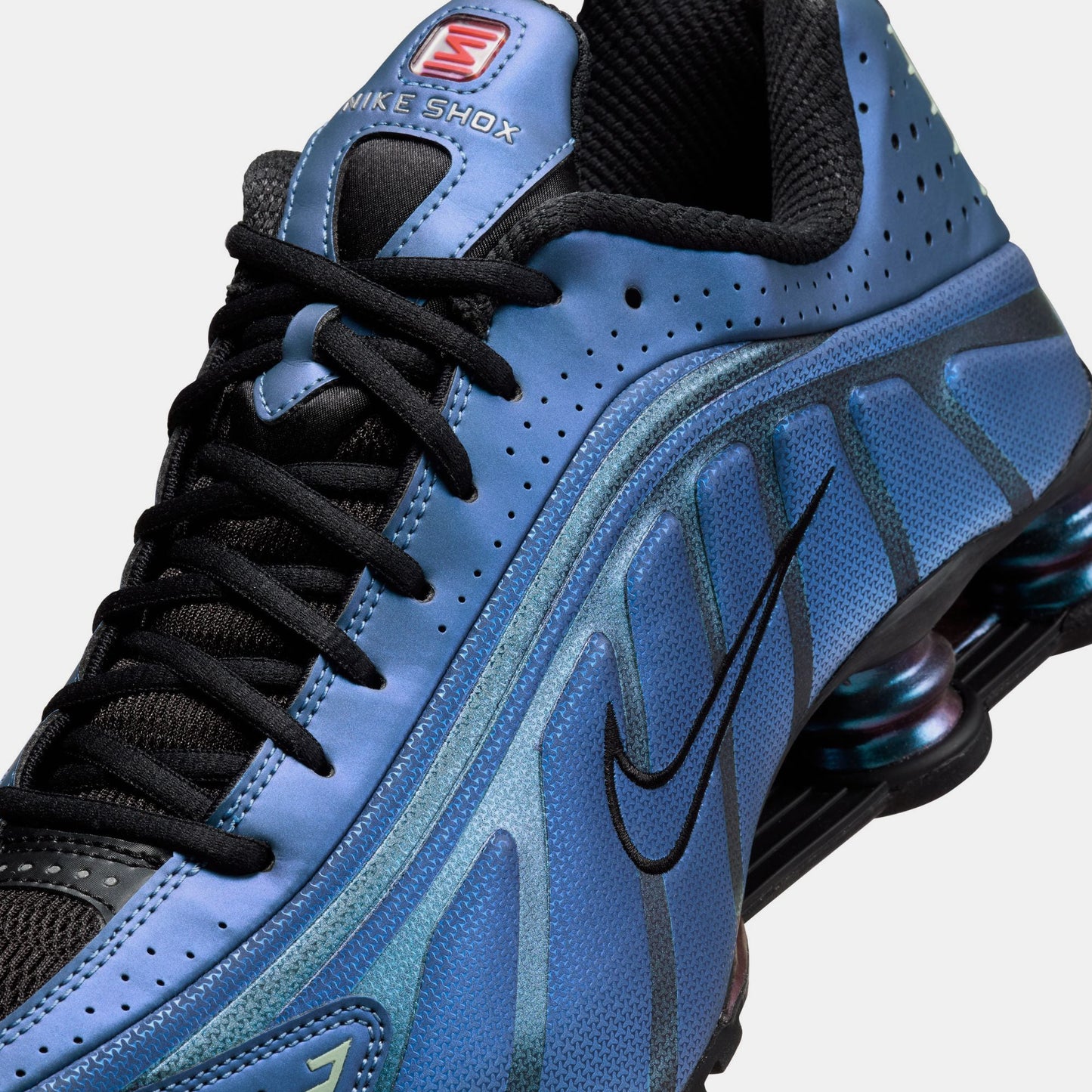 Nike Shox R4 'Iridescent' - Metallic Silver/Black