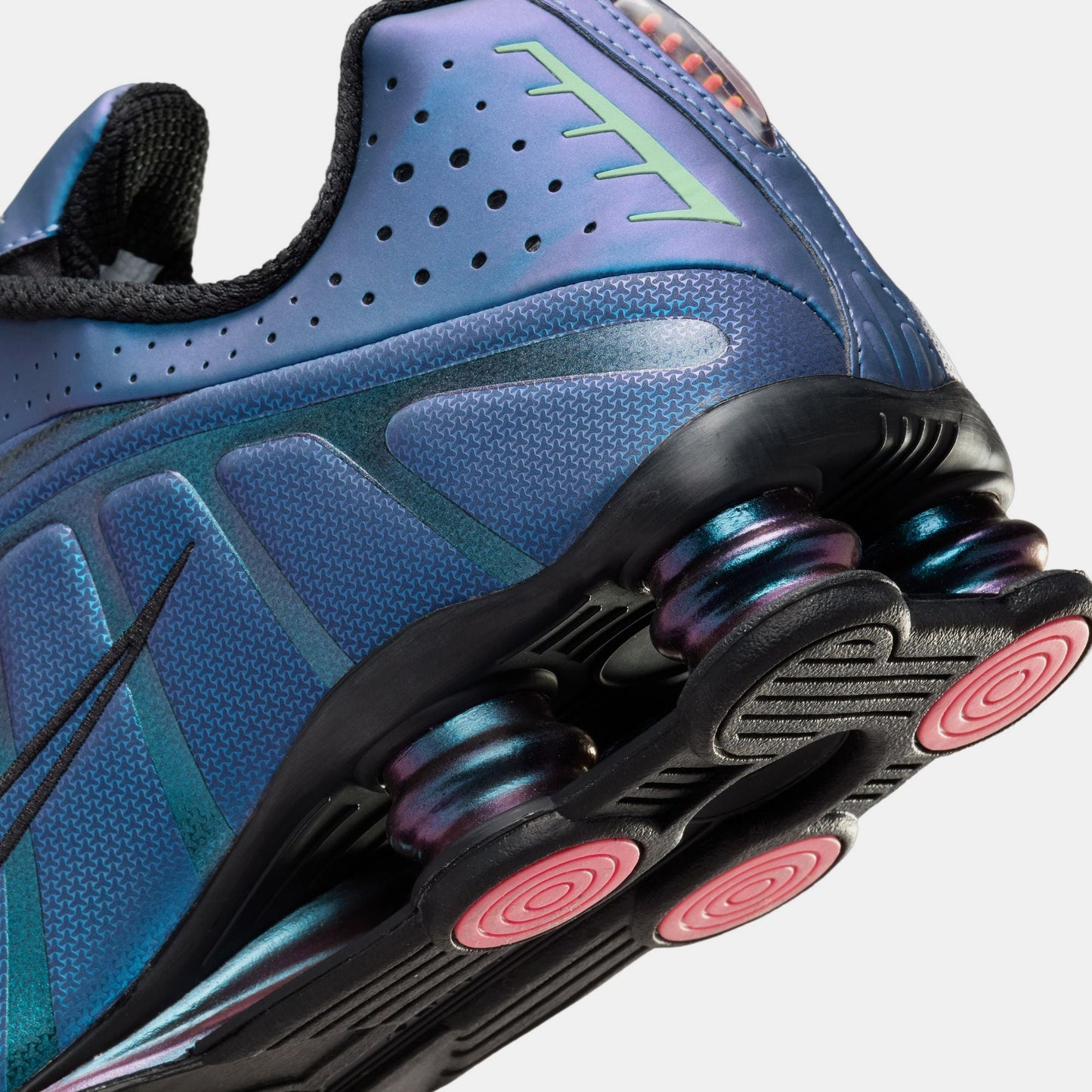 Nike Shox R4 'Iridescent' - Metallic Silver/Black